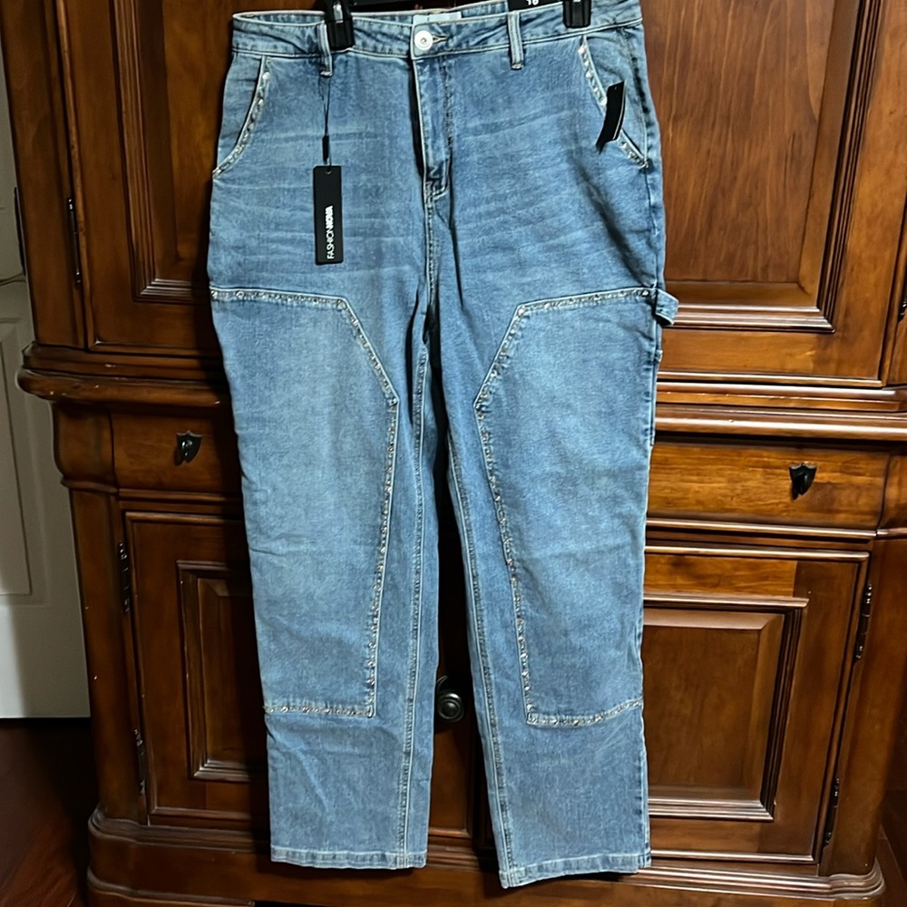 Brand new cargo jeans with detail